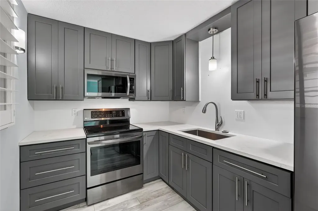 7465 Bay Island Drive S South Pasadena FL 33707