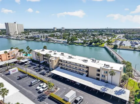 7465 Bay Island Drive S South Pasadena FL 33707