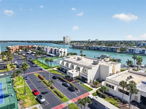 7465 Bay Island Drive S South Pasadena FL 33707