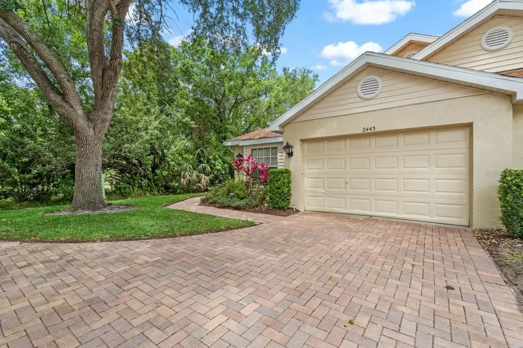 2445 New Haven Circle Sun City Center FL 33573