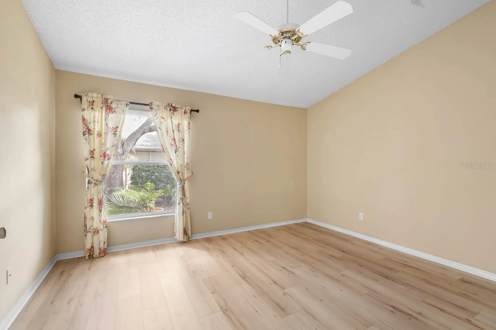 2445 New Haven Circle Sun City Center FL 33573