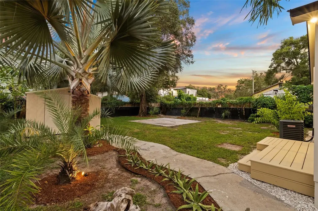 6907 20th Street Tampa FL 33610