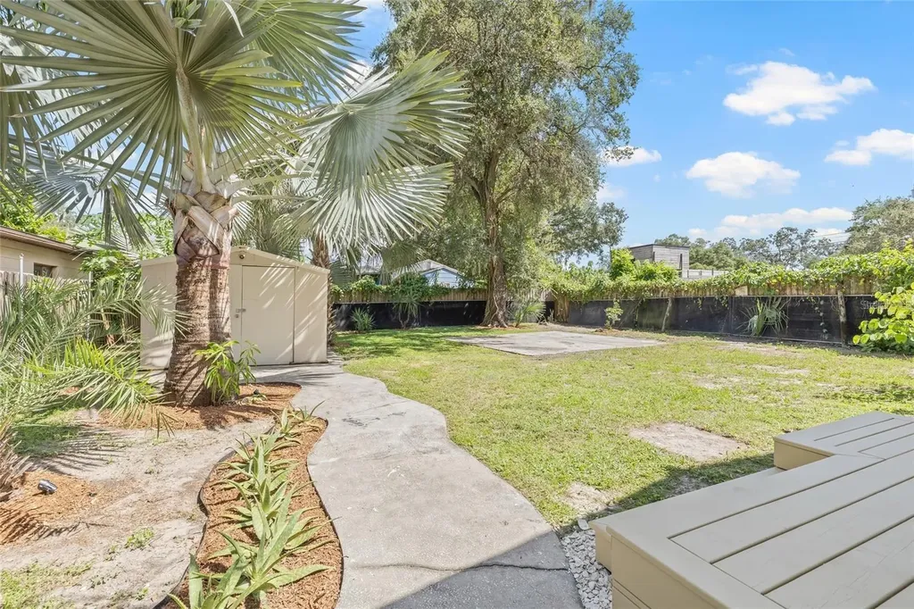 6907 20th Street Tampa FL 33610