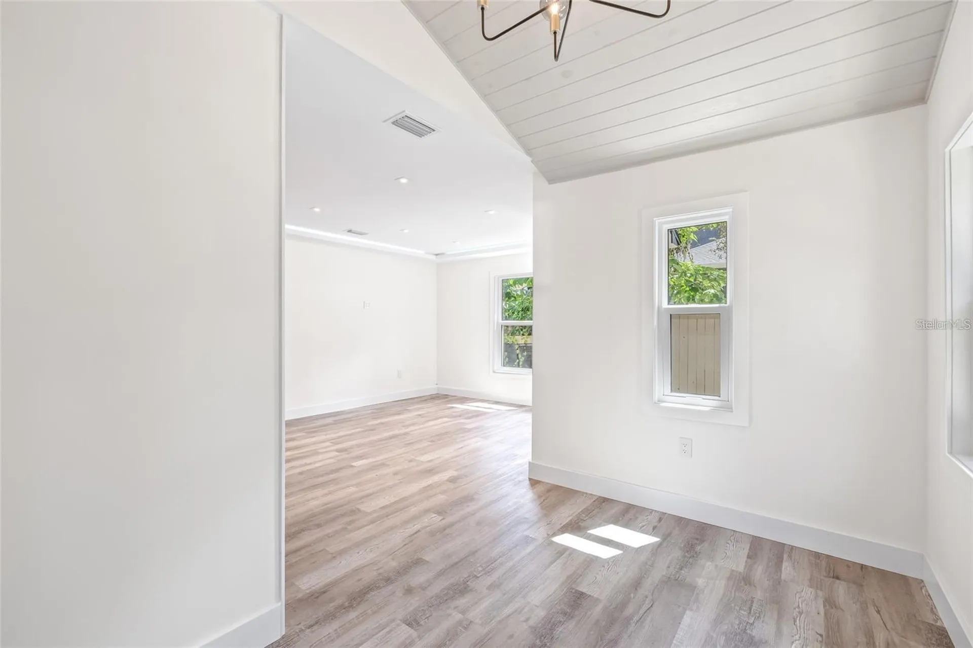 6907 20th Street Tampa FL 33610