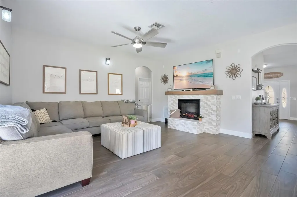1143 Willow Branch Drive Orlando FL 32828