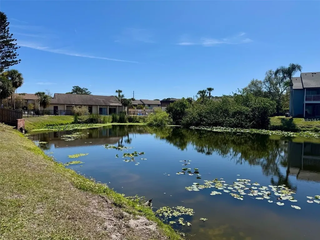 2632 Hidden Lake Drive N Sarasota FL 34237
