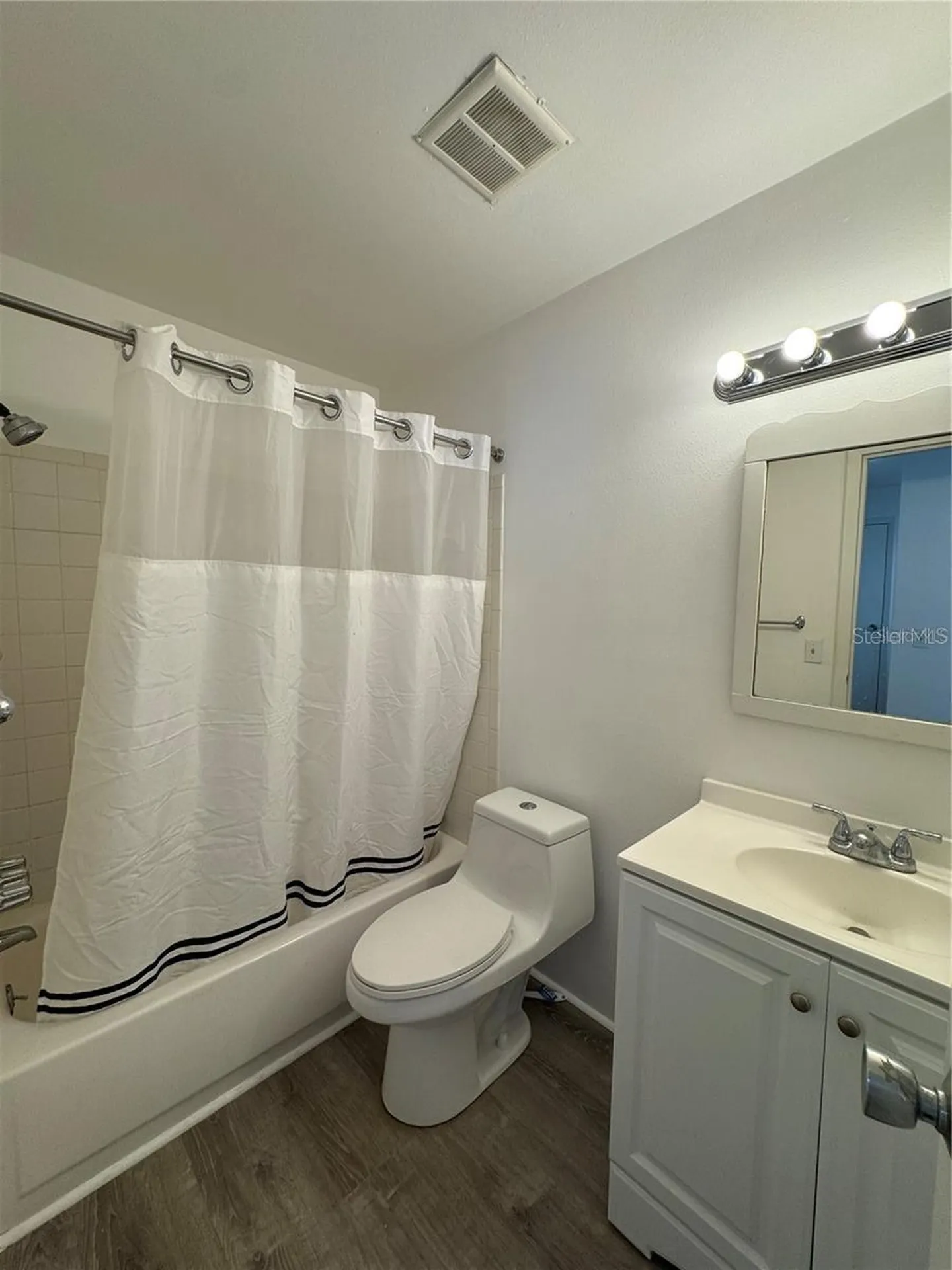 2632 Hidden Lake Drive N Sarasota FL 34237