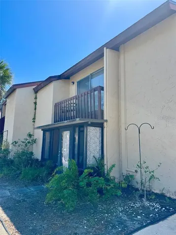 2632 Hidden Lake Drive N Sarasota FL 34237