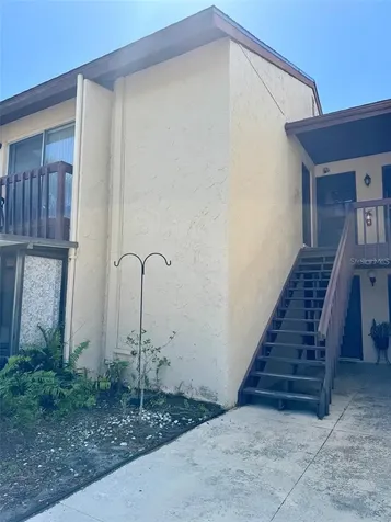 2632 Hidden Lake Drive N Sarasota FL 34237