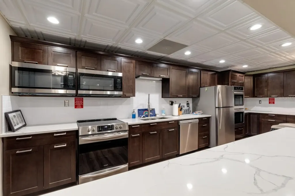 1 S Boca Ciega Point Boulevard St Petersburg FL 33708