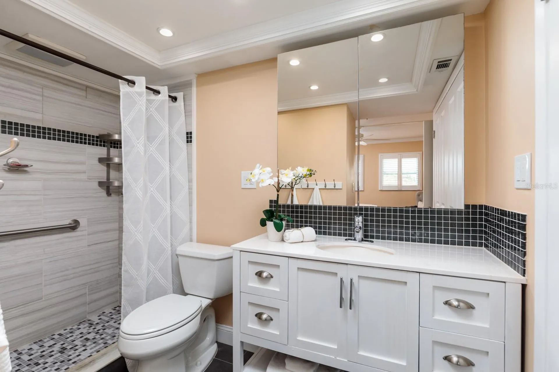 1 S Boca Ciega Point Boulevard St Petersburg FL 33708