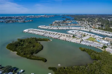 1 S Boca Ciega Point Boulevard St Petersburg FL 33708
