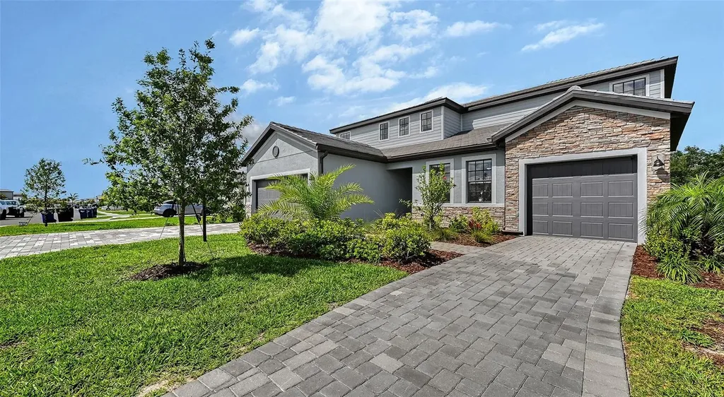 15107 Sea Salt Way Bradenton FL 34211