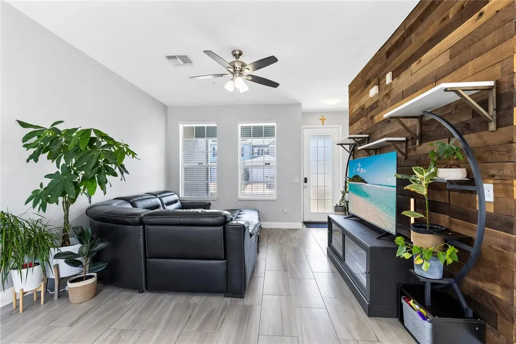 6187 Chapledale Drive Orlando FL 32829