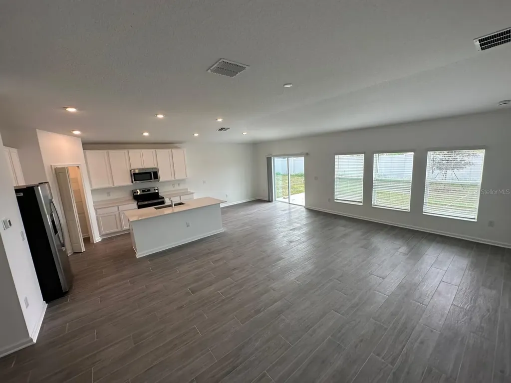 652 Trotters Drive Eagle Lake FL 33839