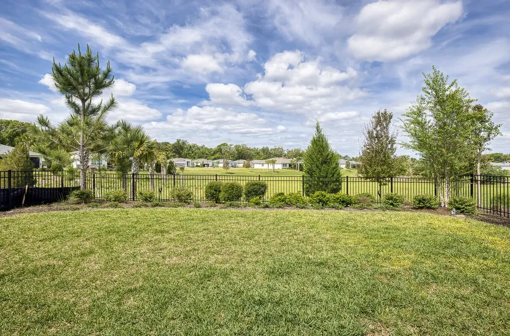 1241 Trident Loop Deland FL 32724