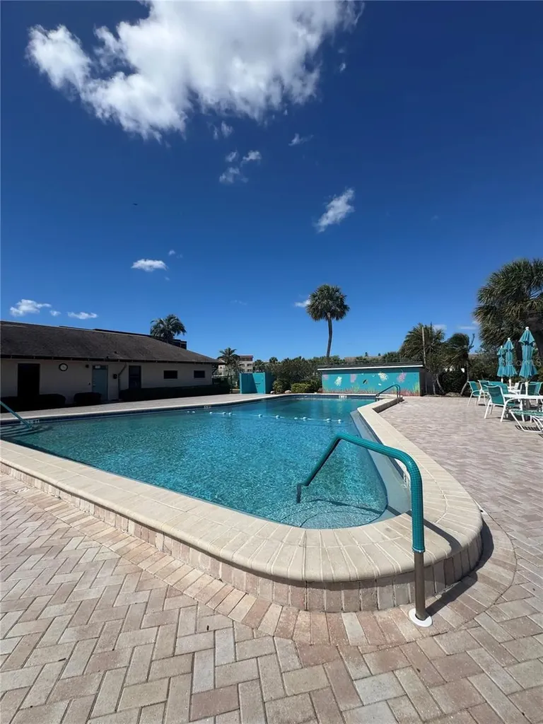 10036 63rd Avenue N St Petersburg FL 33708