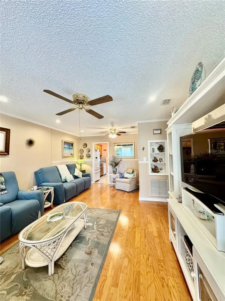 10036 63rd Avenue N St Petersburg FL 33708