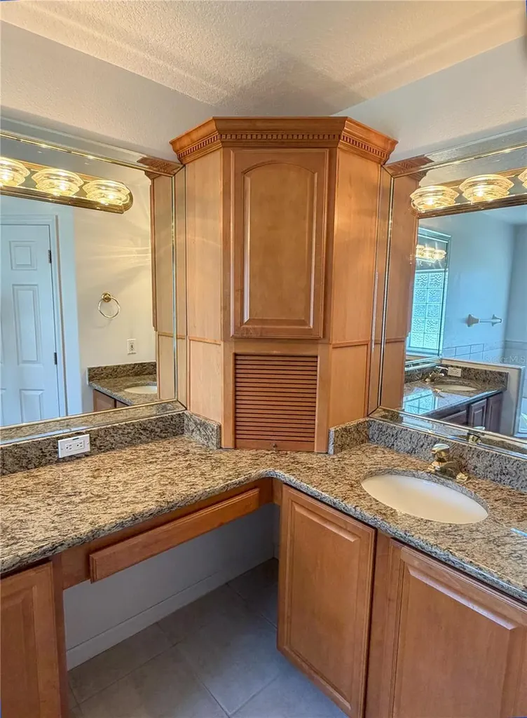 17638 Windy Pine Street Montverde FL 34756