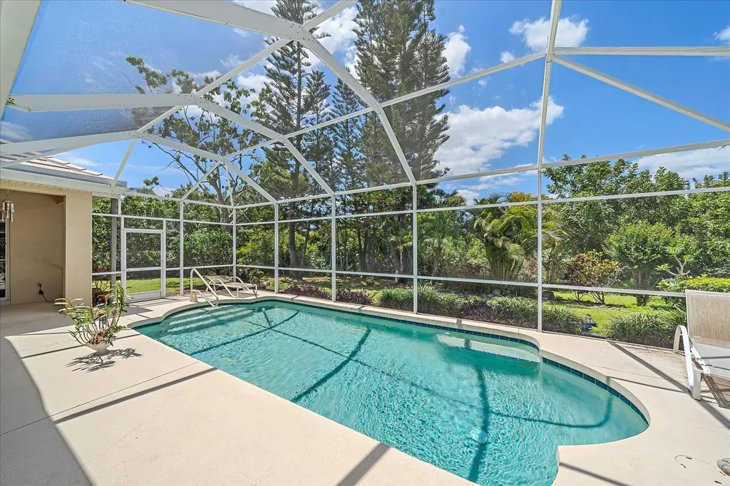 7220 Southgate Court Sarasota FL 34243