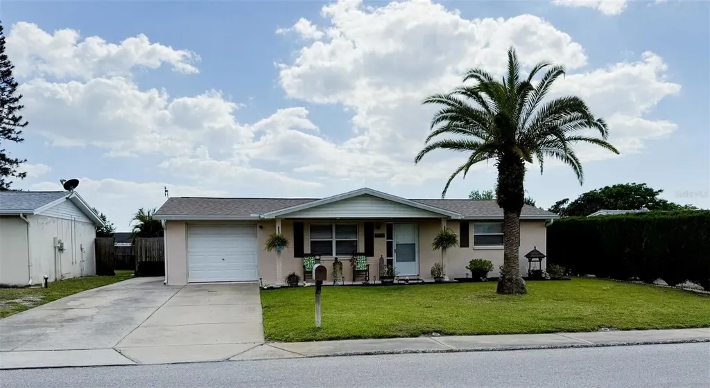 9721 Lake Chrise Lane Port Richey FL 34668