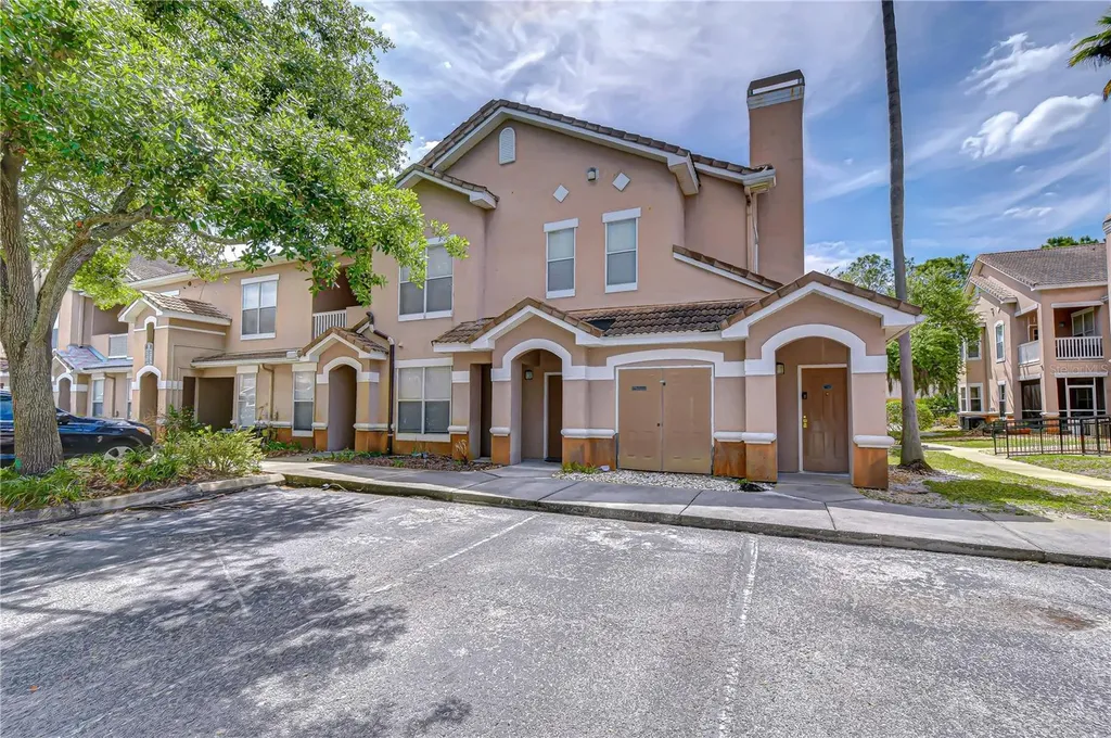 17942 Villa Creek Drive Tampa FL 33647