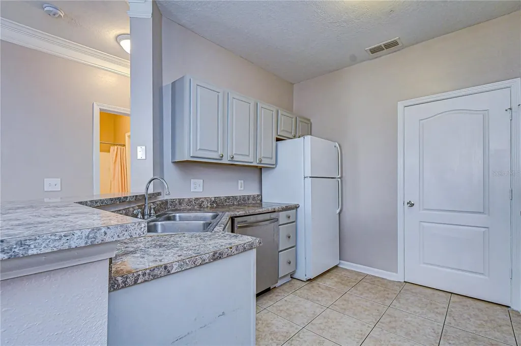 17942 Villa Creek Drive Tampa FL 33647