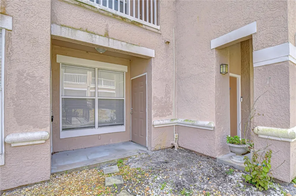 17942 Villa Creek Drive Tampa FL 33647