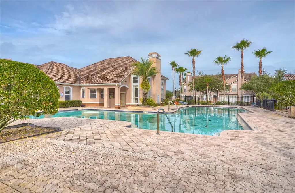 17942 Villa Creek Drive Tampa FL 33647