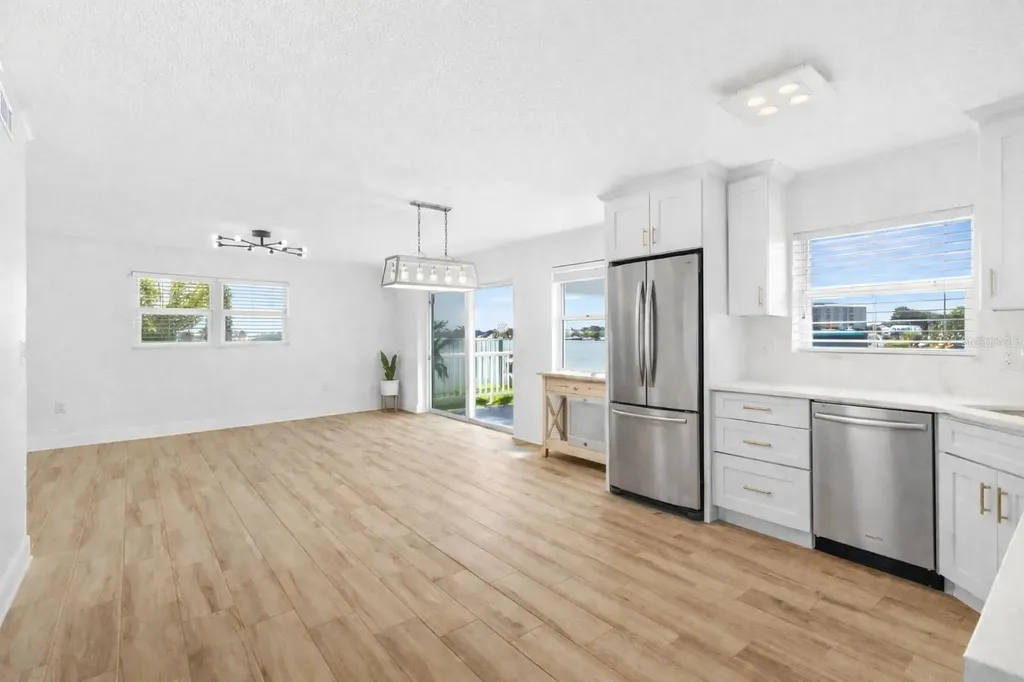 245 104th Avenue Treasure Island FL 33706