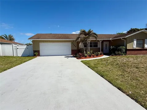 5389 Foxwood Drive Sarasota FL 34232