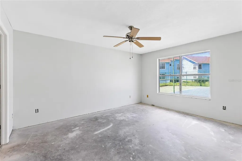 2745 N Poinciana Boulevard Kissimmee FL 34746