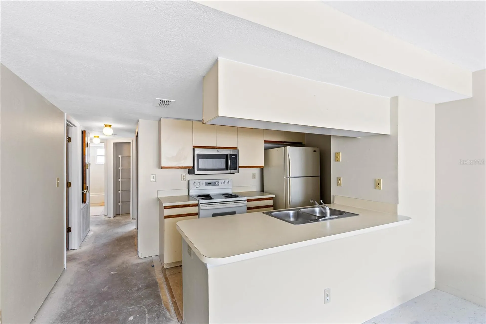 2745 N Poinciana Boulevard Kissimmee FL 34746