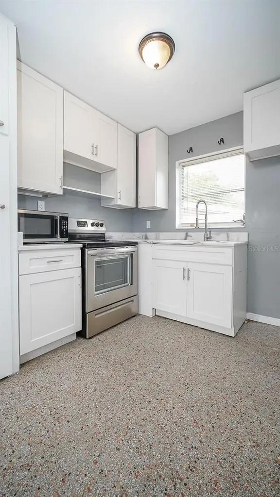 6538 42nd Avenue N St Petersburg FL 33709