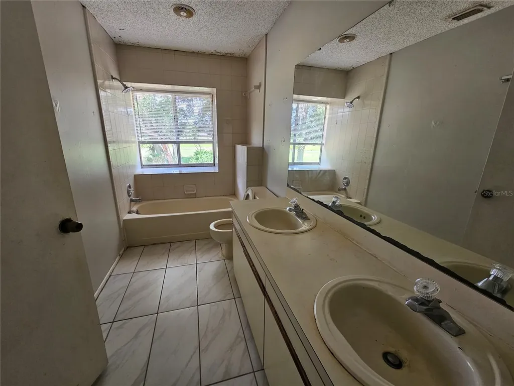 6560 Whirlaway Circle Orlando FL 32818