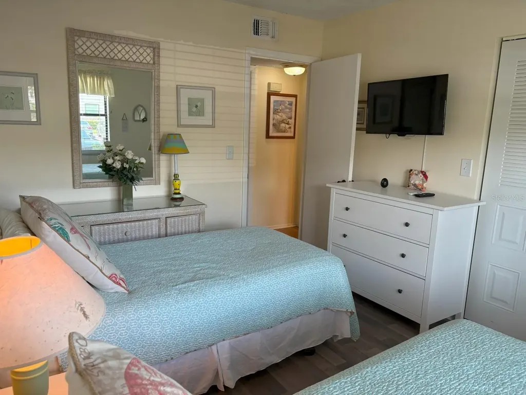 303 Meadow Lane Oldsmar FL 34677