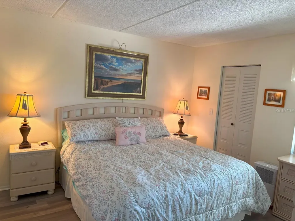 303 Meadow Lane Oldsmar FL 34677