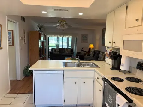 303 Meadow Lane Oldsmar FL 34677