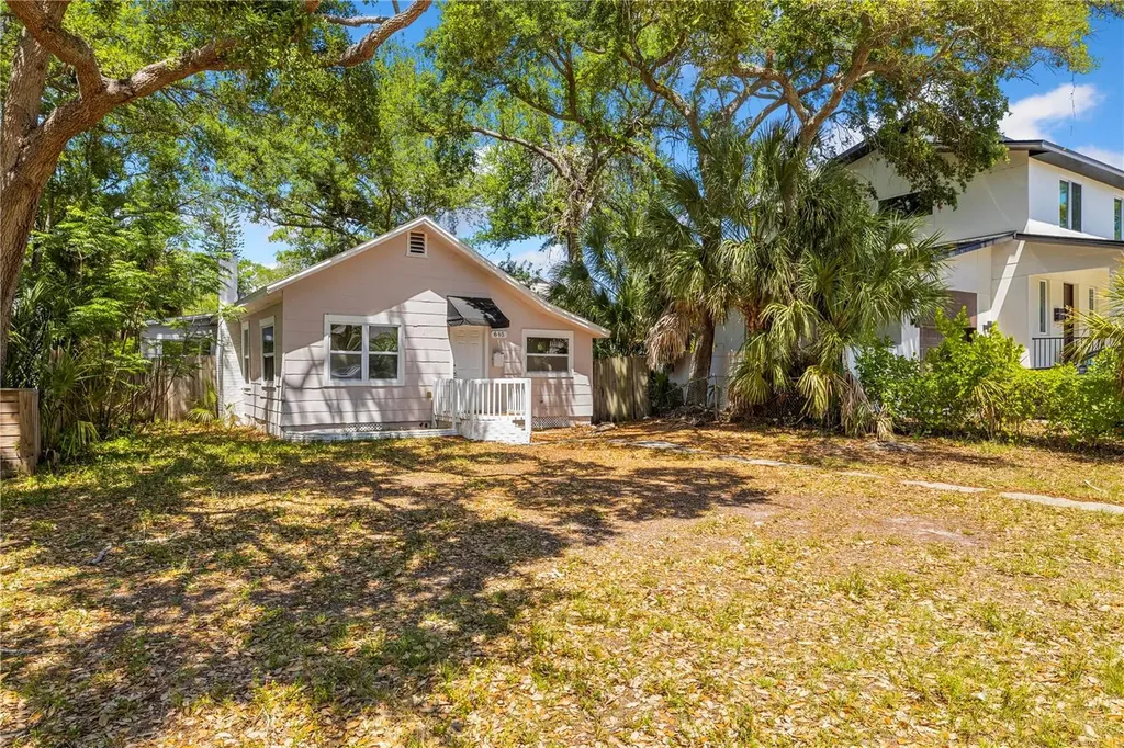 665 26th Avenue S St Petersburg FL 33705