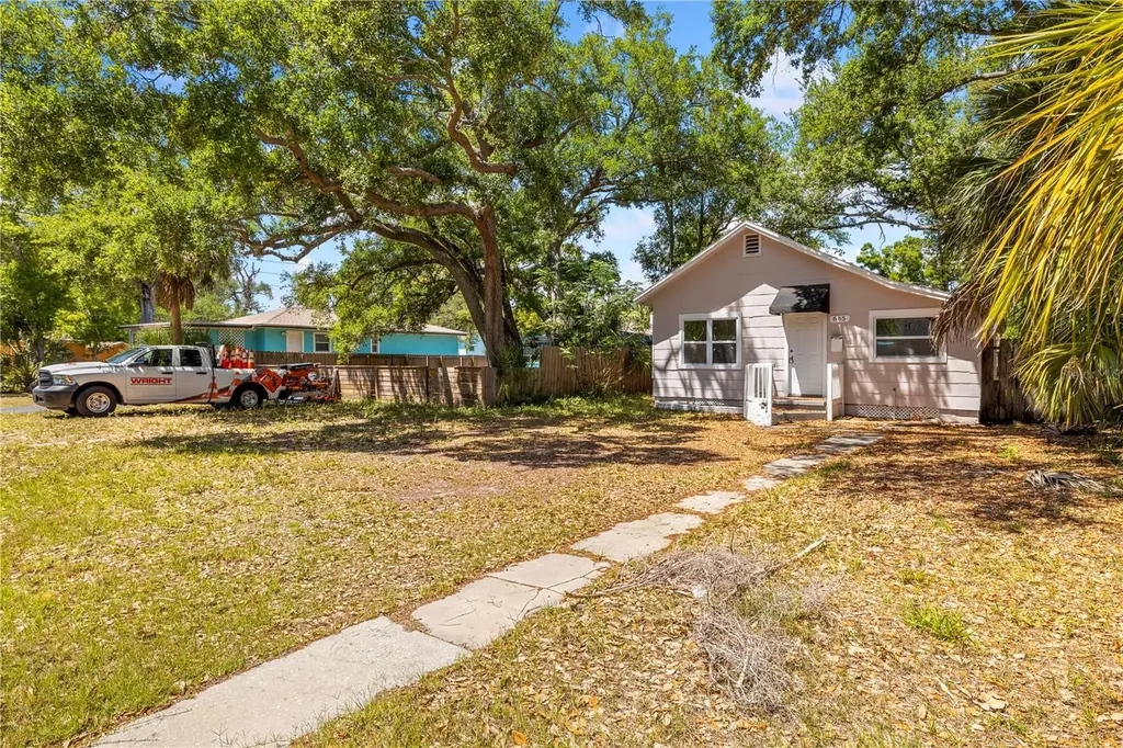 665 26th Avenue S St Petersburg FL 33705