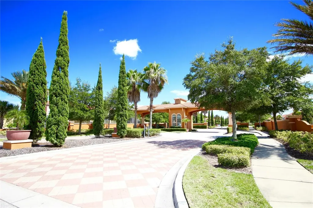 620 Las Fuentes Drive Kissimmee FL 34746