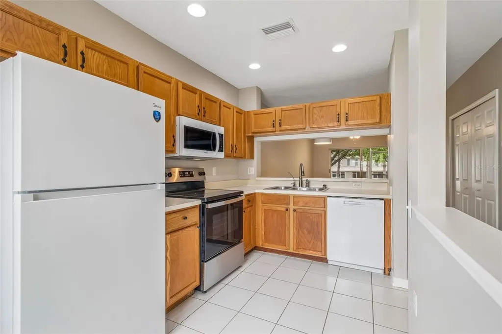 2237 Lake Woodberry Circle Brandon FL 33510