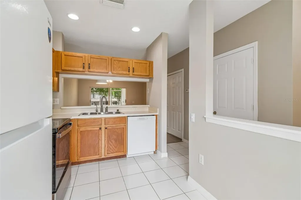 2237 Lake Woodberry Circle Brandon FL 33510