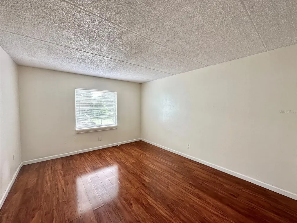 2830 Somerset Park Drive Tampa FL 33613