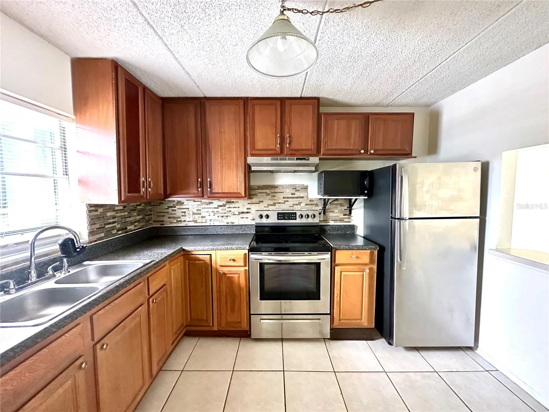 2830 Somerset Park Drive Tampa FL 33613