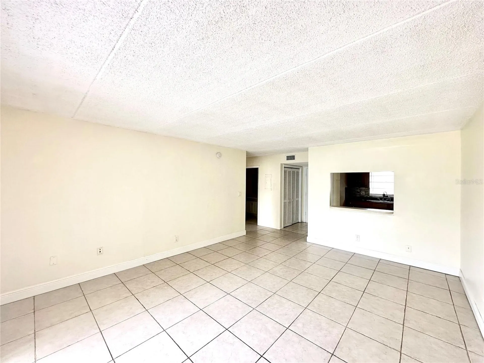 2830 Somerset Park Drive Tampa FL 33613