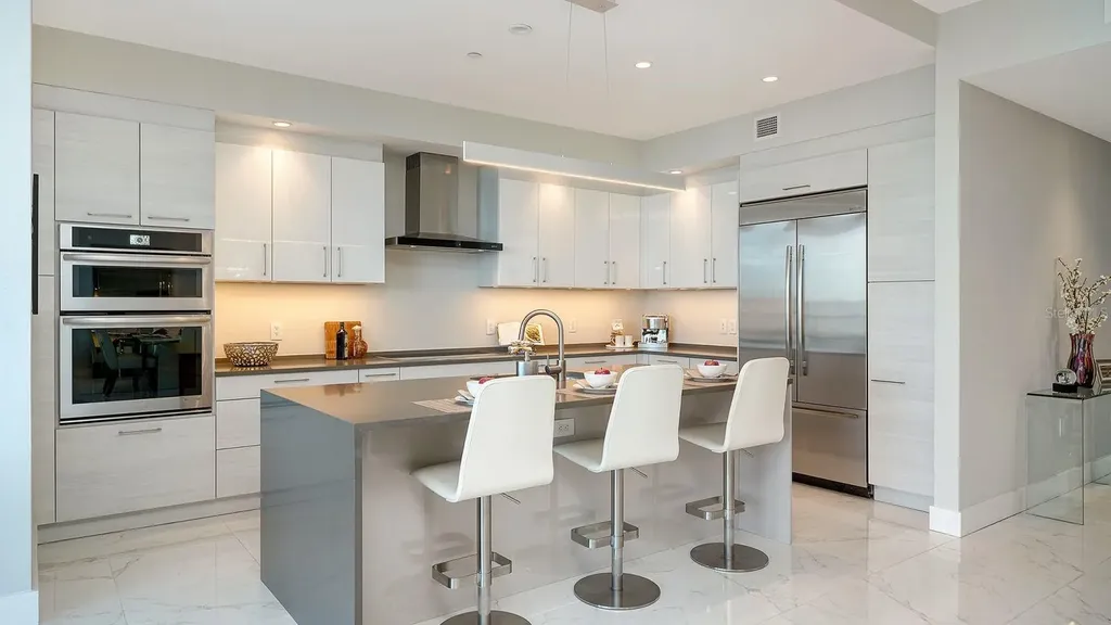 1155 N Gulfstream Avenue Sarasota FL 34236
