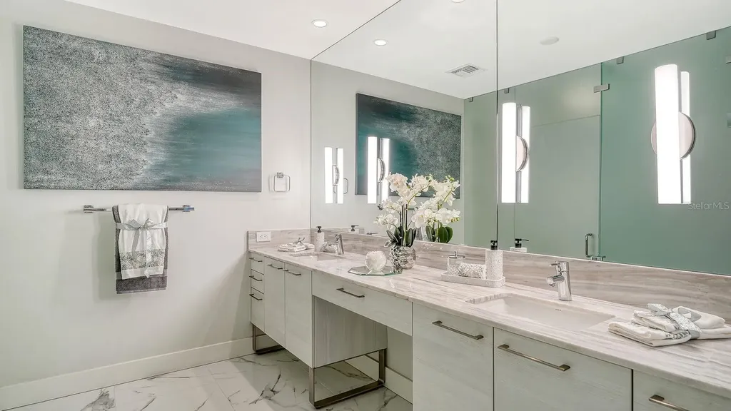 1155 N Gulfstream Avenue Sarasota FL 34236