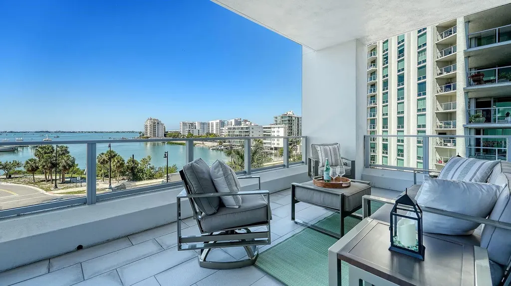 1155 N Gulfstream Avenue Sarasota FL 34236