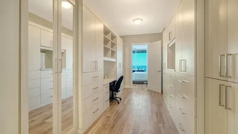 1155 N Gulfstream Avenue Sarasota FL 34236